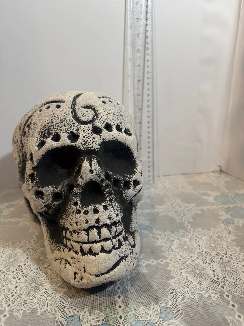 World market 7.5” foam skull Halloween decoration gray and black